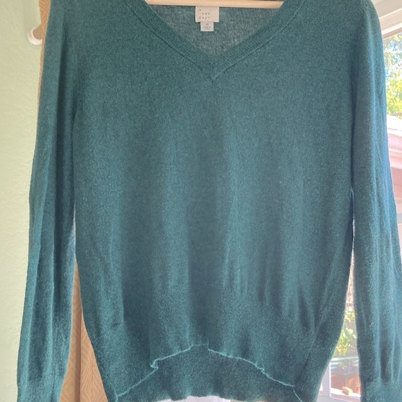 Women's a.new day V neck Modal Sweater in a Dark Green, size Medium - Picture 7 of 11